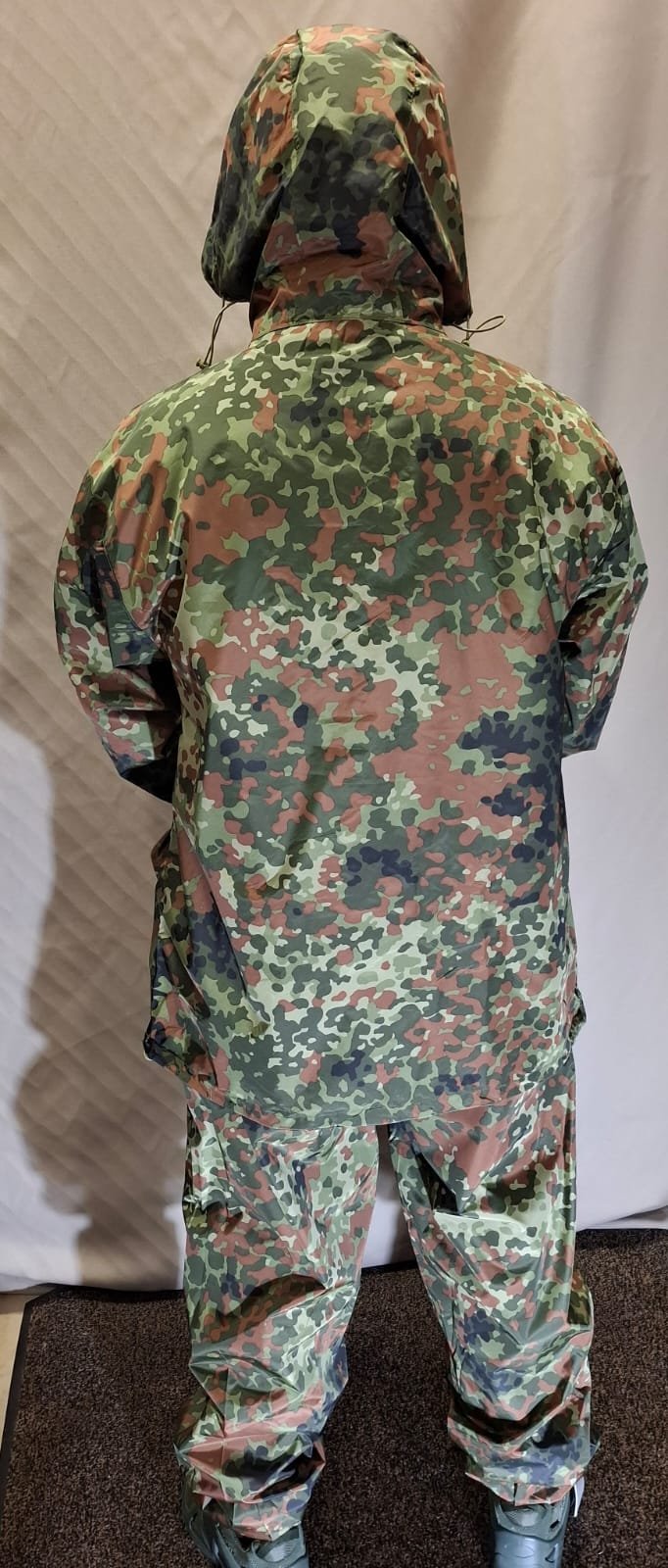 Conjunto impermeable fino - Imagen 14